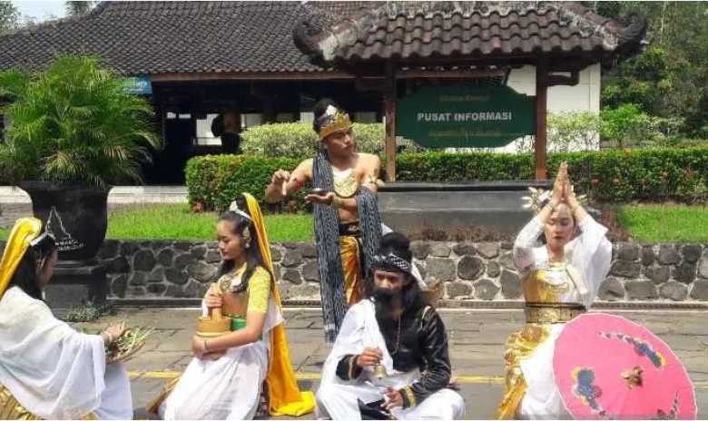 Ruwat Rawat Candi Borobudur